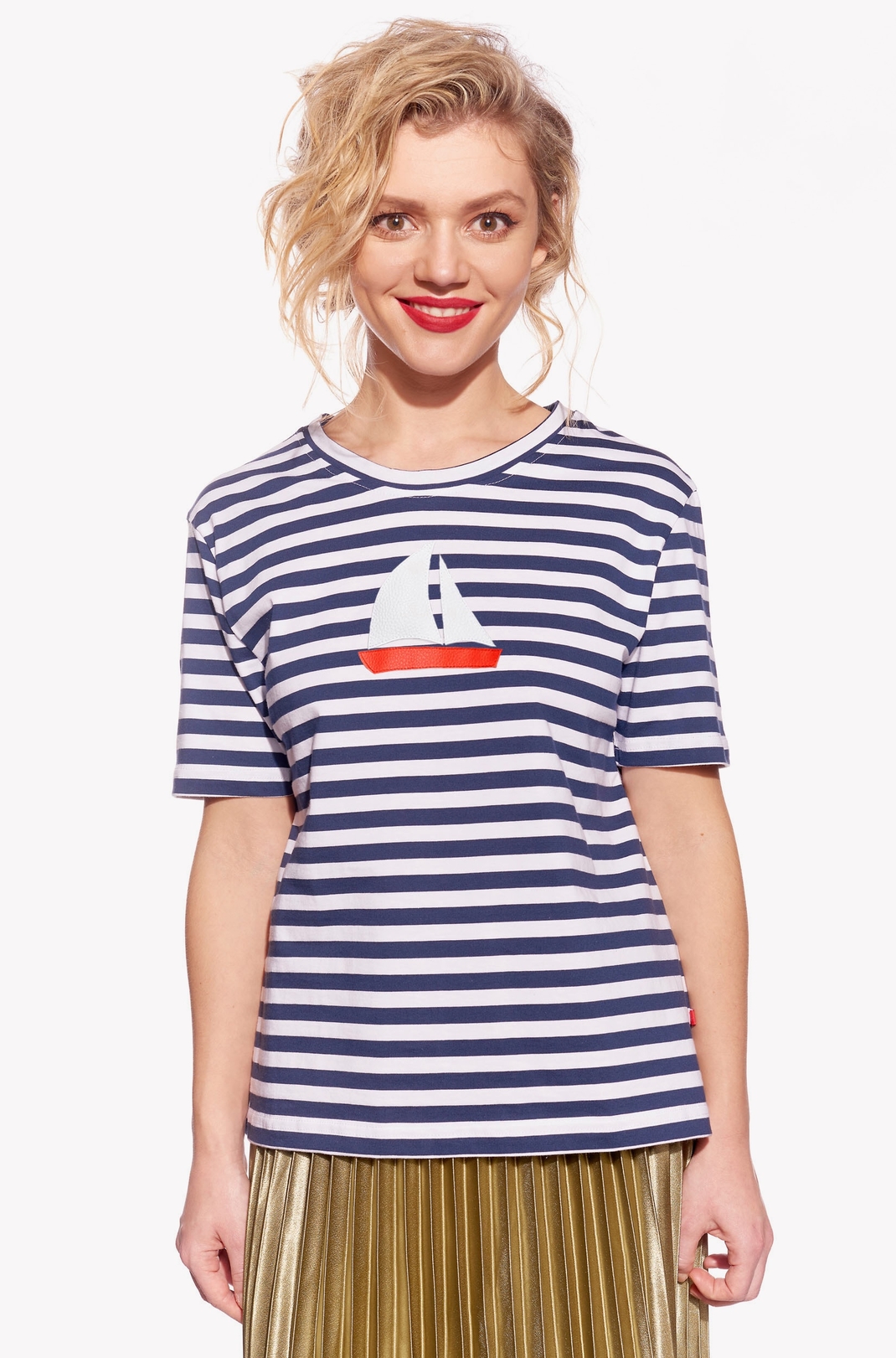 Shirt with sailboat