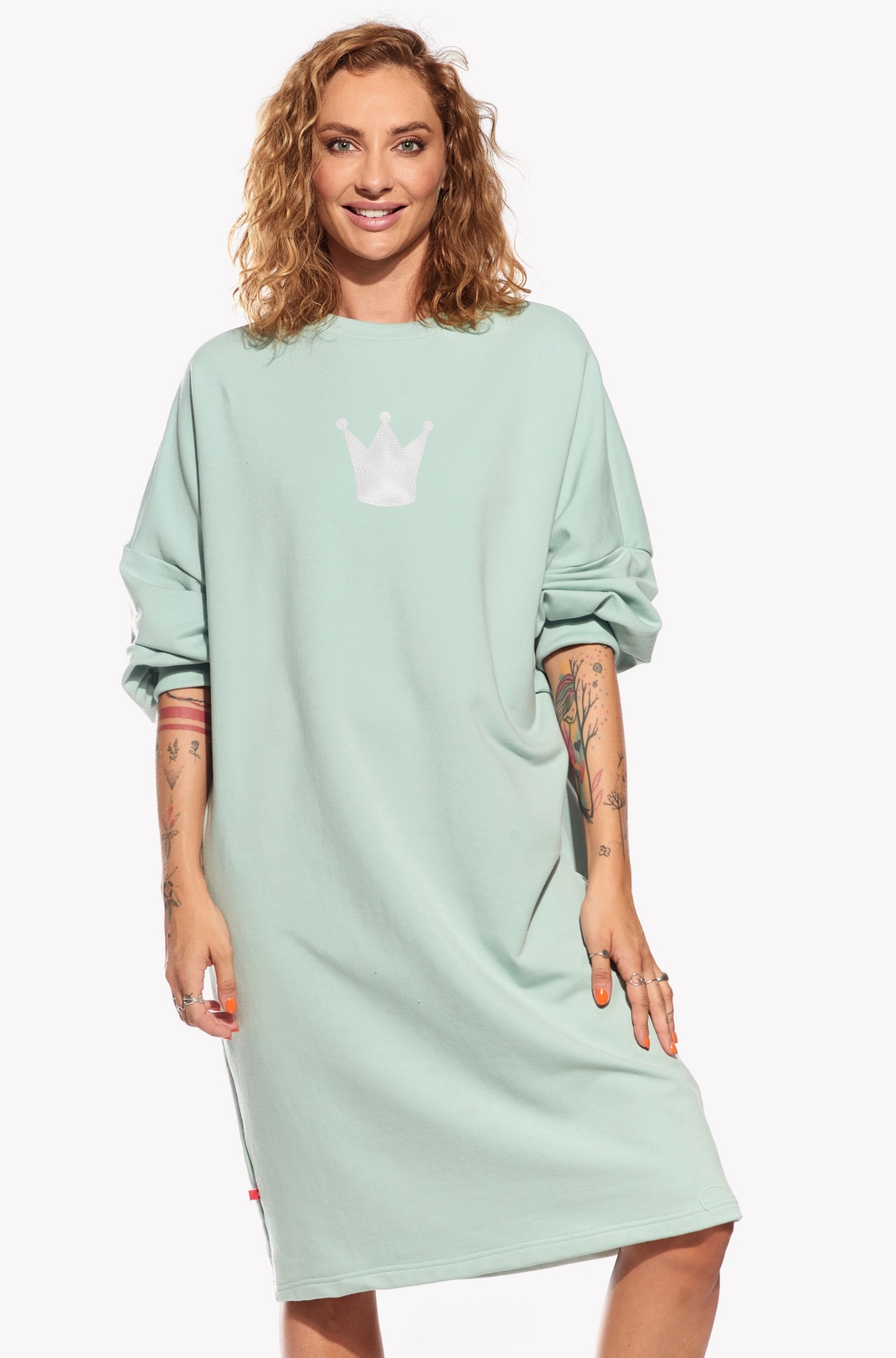 Dresses with crown
