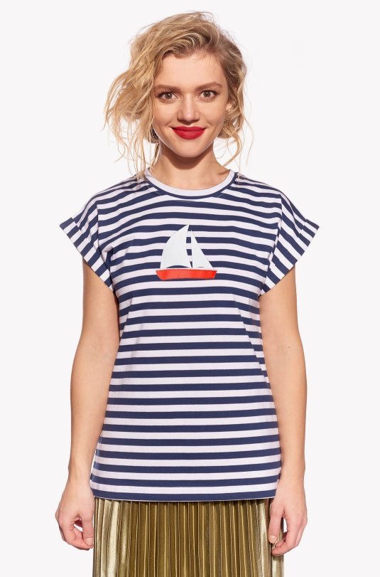 Shirt with sailboat