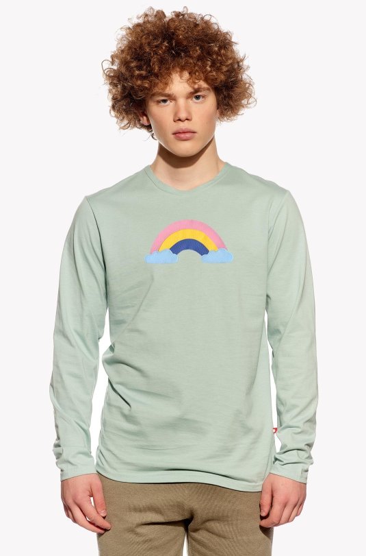 Shirt with a rainbow