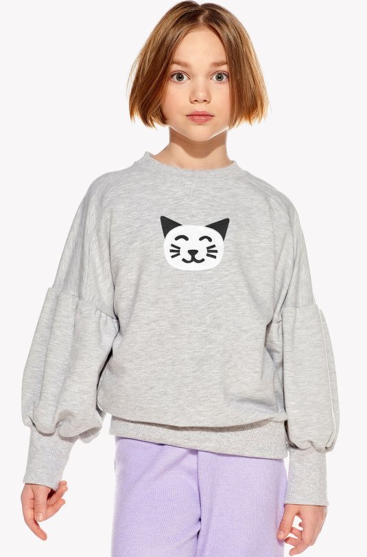 Kapucnis pulóver macskával