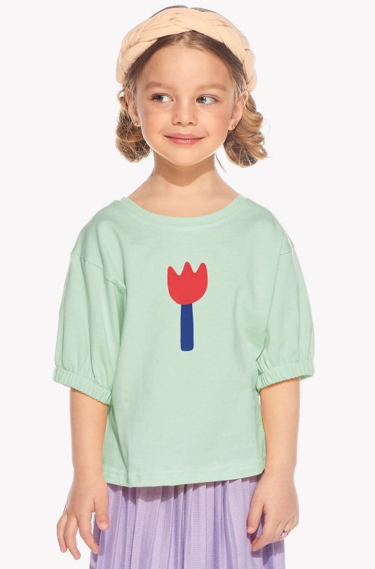 Shirt with a flower