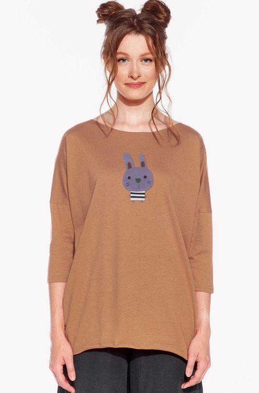 Shirt with rabbit