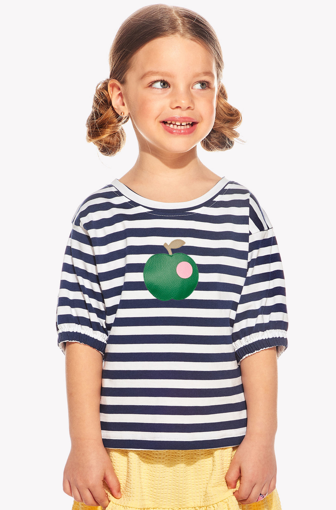 Shirt with apple