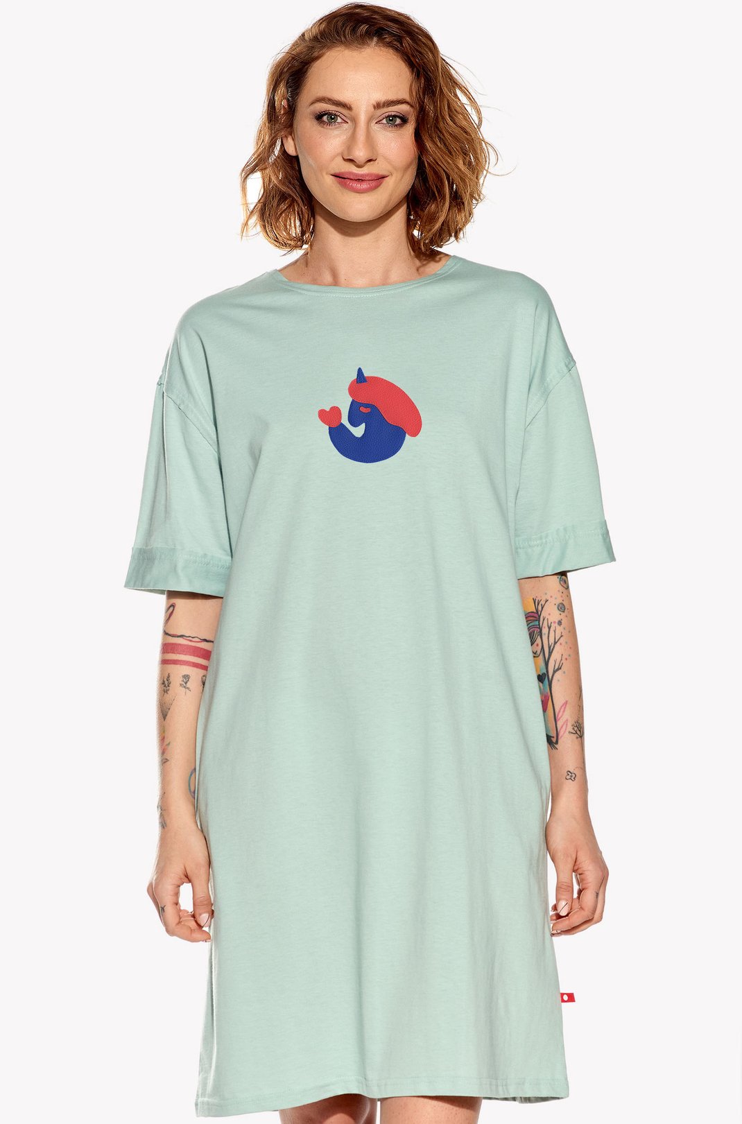 Dresses a unicorn in love