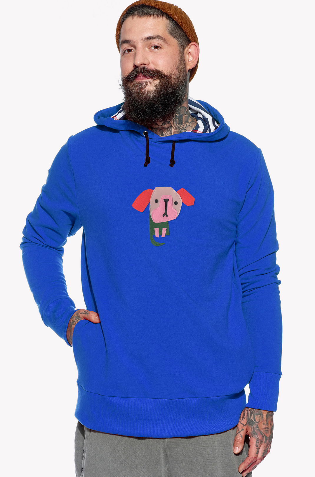 Sweatshirt mit einem Hund