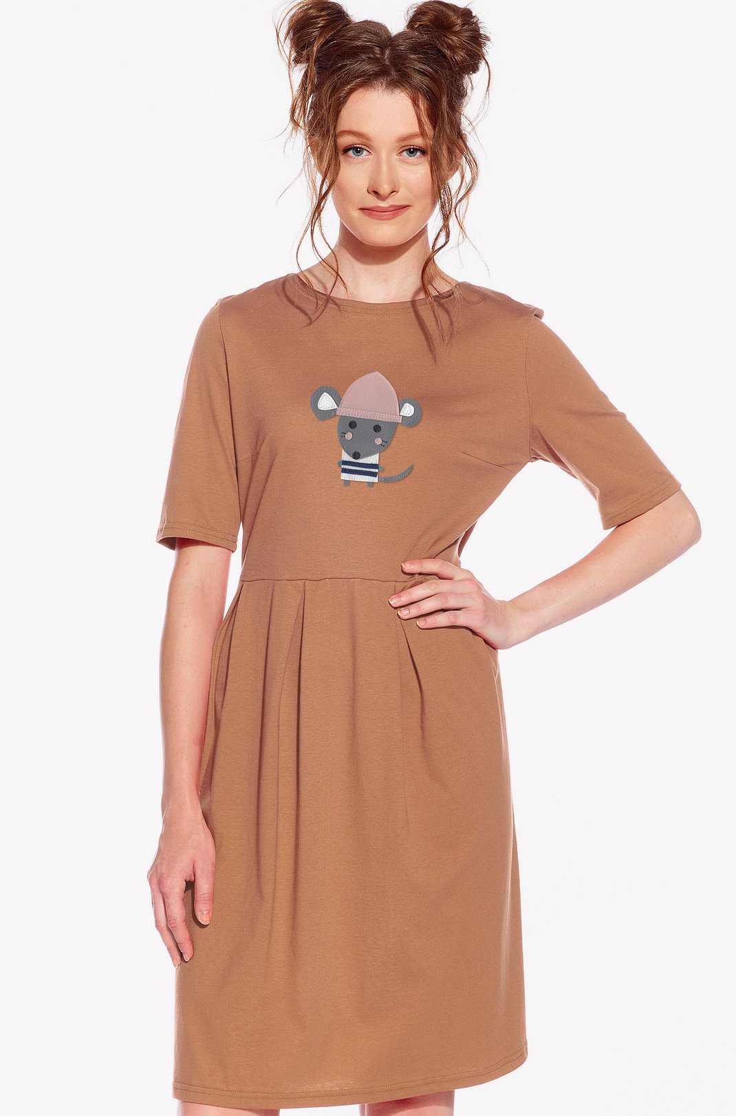 Dresses with a mouse