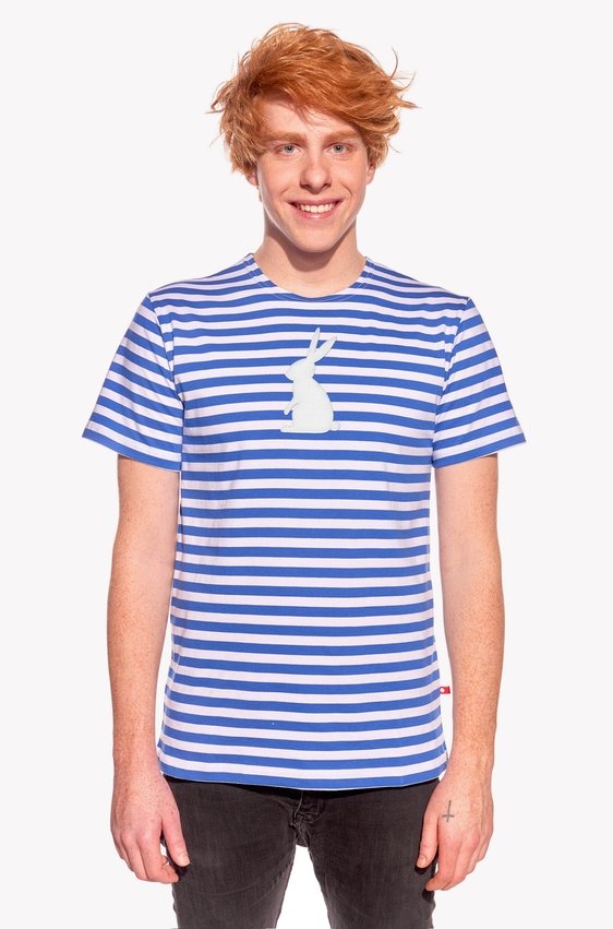 Shirt with rabbit