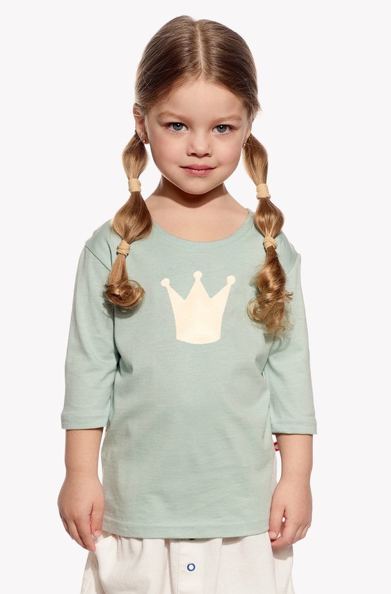 Shirt with crown