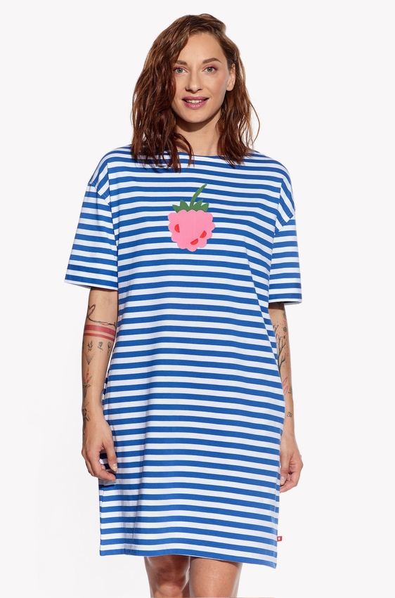 Dresses with raspberry