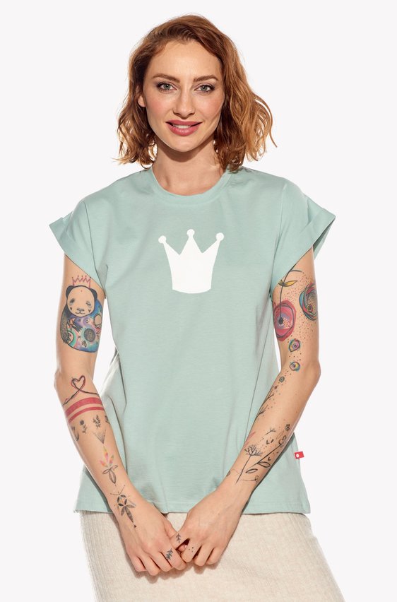 Shirt with crown
