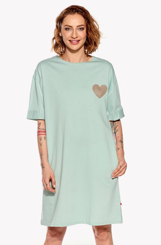 Šaty se srdíčkem