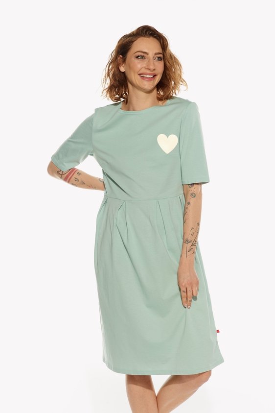 Šaty so srdiečkom