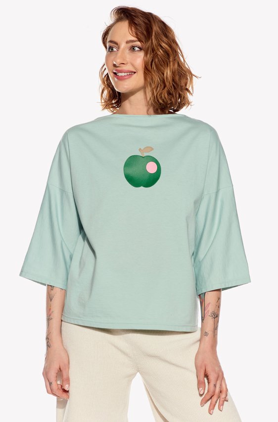 Shirt with apple