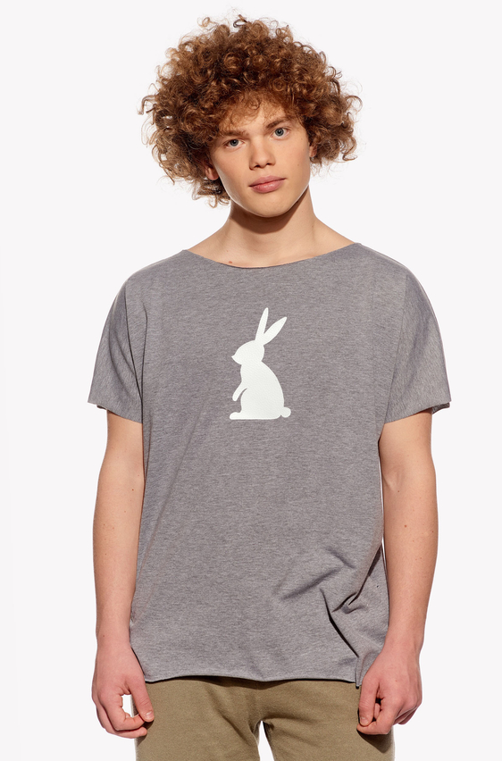 Shirt with rabbit