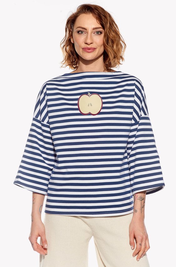 Shirt with apple