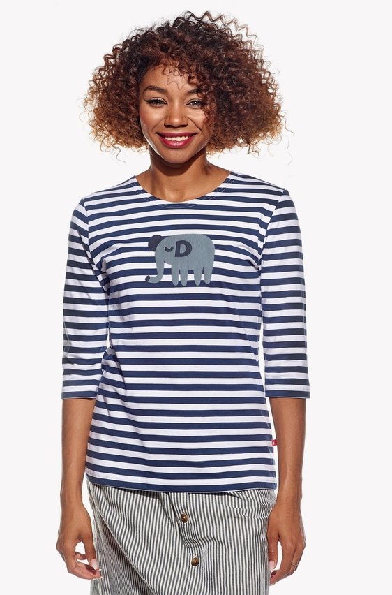 Shirt with an elephant