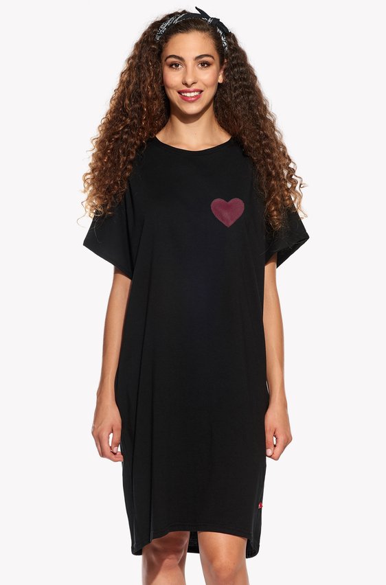 Šaty se srdíčkem
