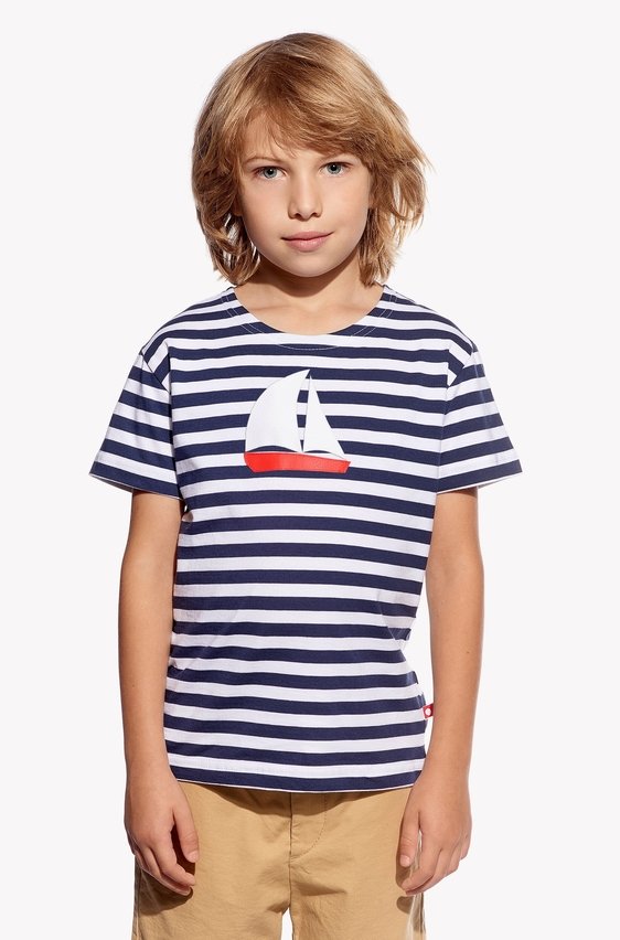 Shirt with sailboat