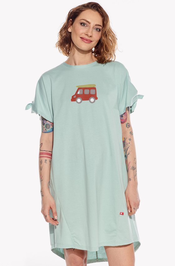Dresses with caravan