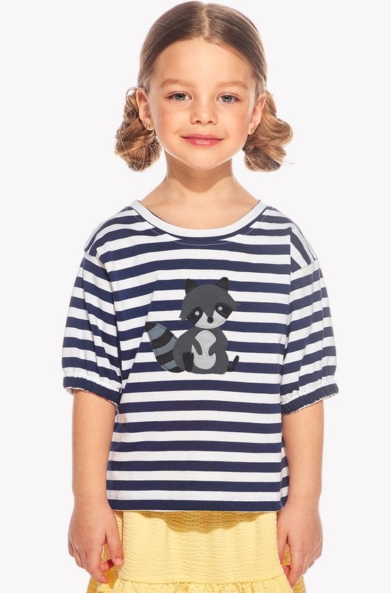 Shirt with raccoon