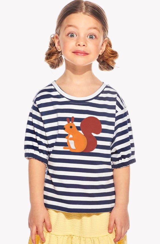 Shirt with squirrel
