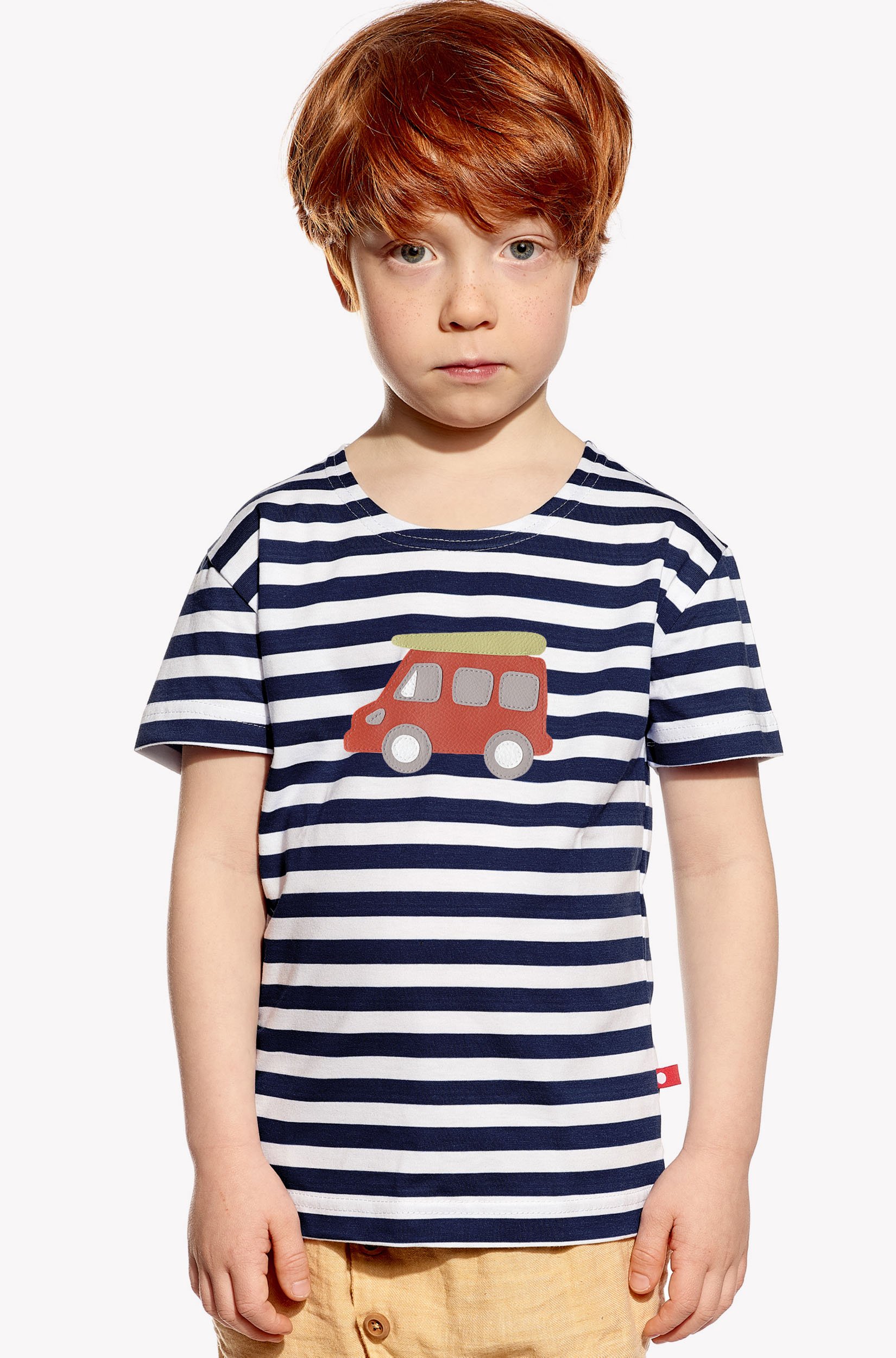 Shirt with caravan